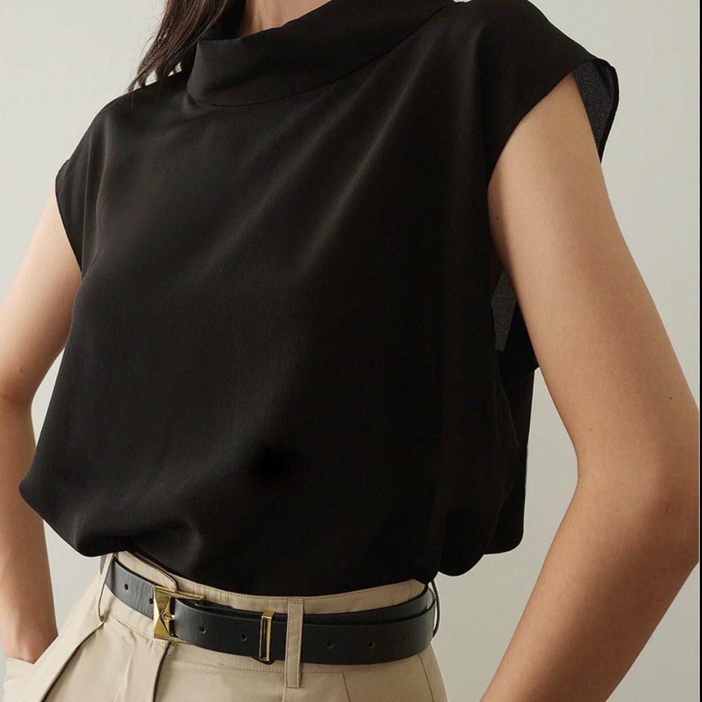 Commense Black Sleeveless Blouse
